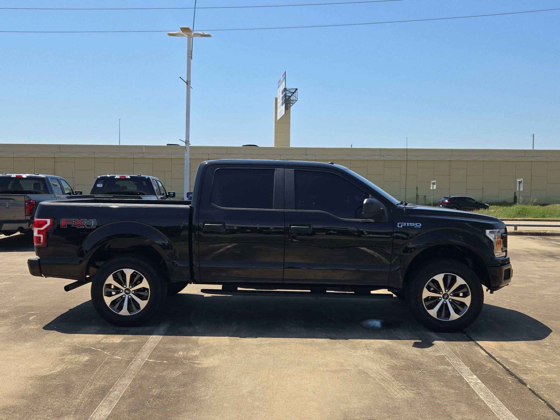 Used 2019 Ford F150 XL w/ Equipment Group 101A Mid AWD/4WD image 2
