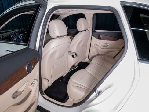 Certified 2022 Mercedes-Benz GLC 300 image 13