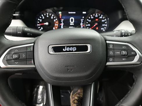 Used 2025 Jeep Compass Limited AWD/4WD image 37
