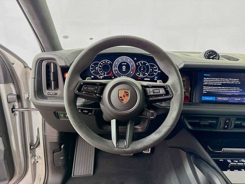 New 2026 Porsche Cayenne GTS image 12