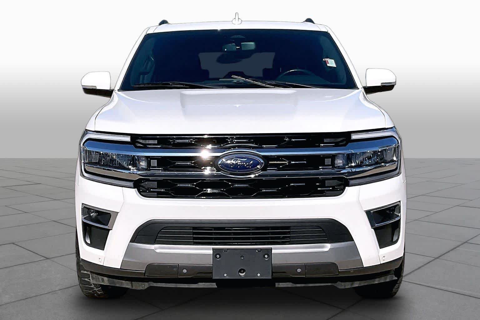 Used 2022 Ford Expedition Limited RWD image 4