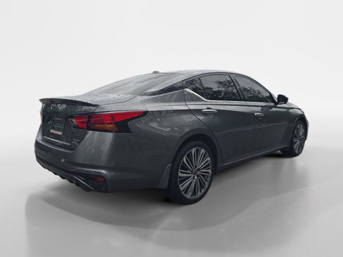 Certified 2025 Nissan Altima 2.5 SL AWD/4WD image 6