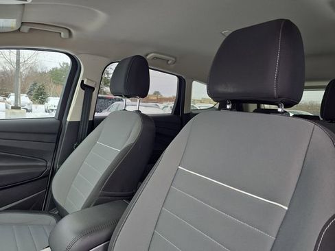 Used 2015 Ford Escape SE image 14