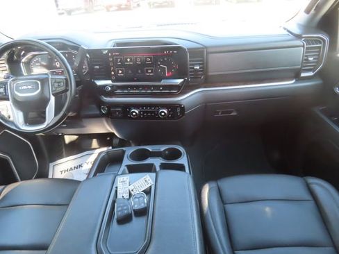 Used 2025 GMC Sierra 1500 SLT AWD/4WD image 27
