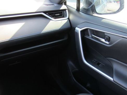 Used 2024 Toyota RAV4 SE AWD/4WD image 20