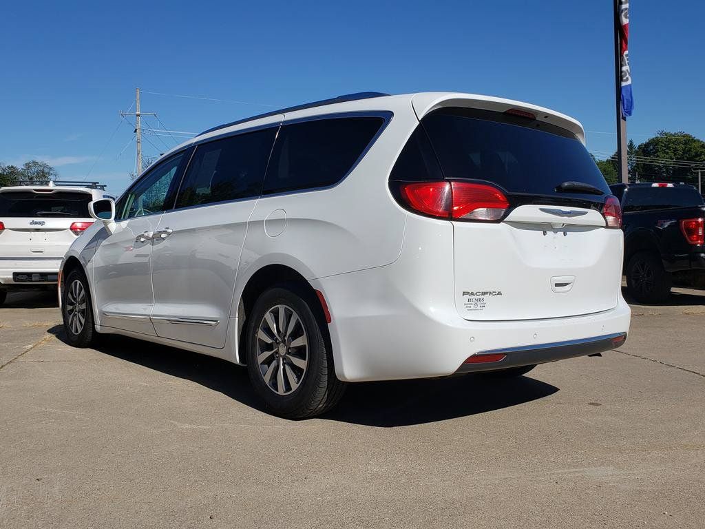 Used 2020 Chrysler Pacifica Touring-L Plus FWD image 6