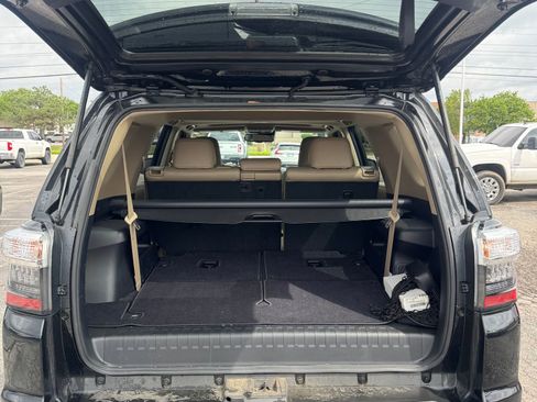 Used 2023 Toyota 4Runner Limited image 5