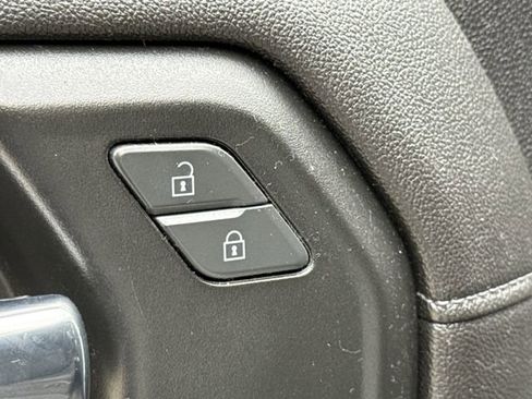 Used 2020 GMC Sierra 1500 Elevation w/ Elevation Value Package image 15