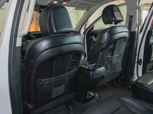 Used 2025 Kia Telluride S AWD/4WD image 10