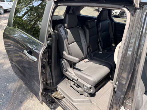 Used 2021 Honda Odyssey Touring image 14