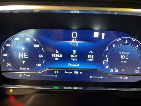 Used 2022 Chevrolet Tahoe LT w/ LT Signature Plus Package image 11