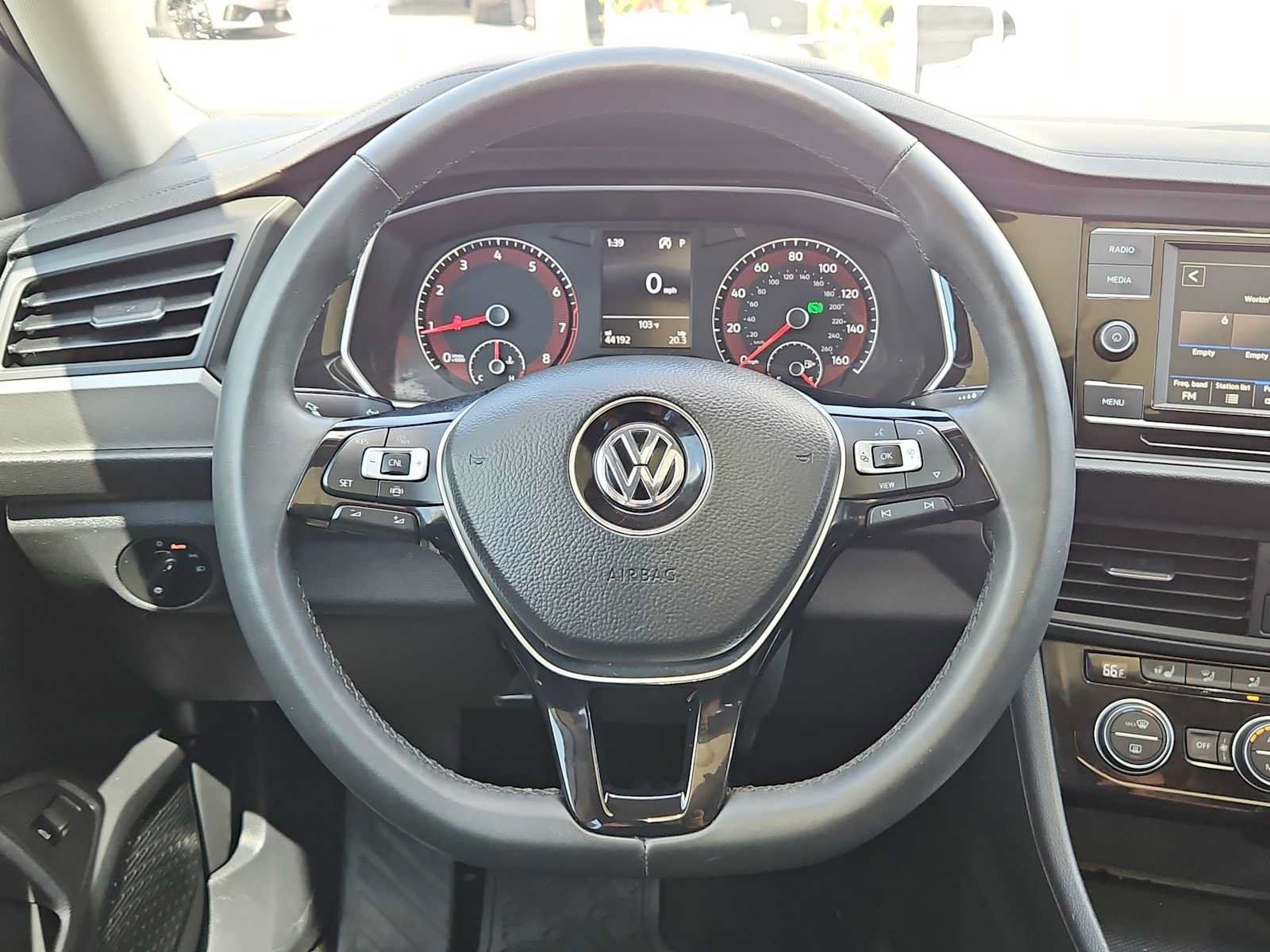 Used 2020 Volkswagen Jetta SE w/ SE Cold Weather Package FWD image 21