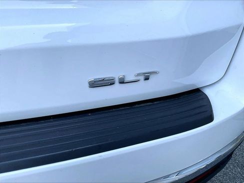 Used 2023 GMC Yukon SLT w/ SLT Premium Package AWD/4WD image 30