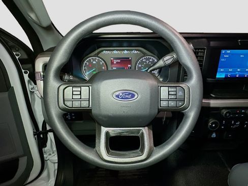 New 2026 Ford F250 XL w/ XL Chrome Package AWD/4WD image 9