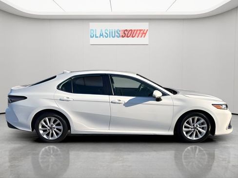 Used 2024 Toyota Camry LE image 2