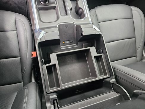 Used 2024 Chevrolet Silverado 1500 LTZ image 25