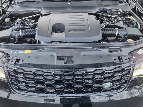 Certified 2024 Land Rover Discovery Dynamic SE image 25