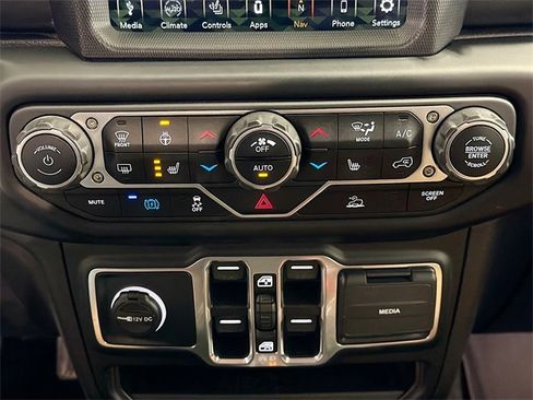 Used 2023 Jeep Wrangler Unlimited Sahara w/ Cold Weather Group image 14