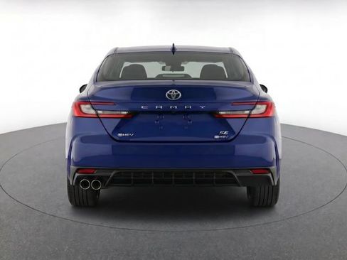Used 2025 Toyota Camry SE w/ Convenience Package FWD image 7