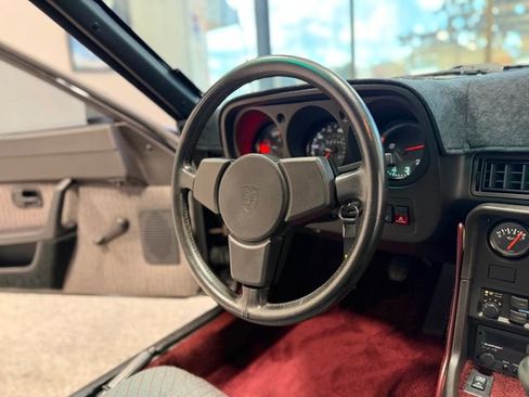 Used 1988 Porsche 924 S RWD image 28