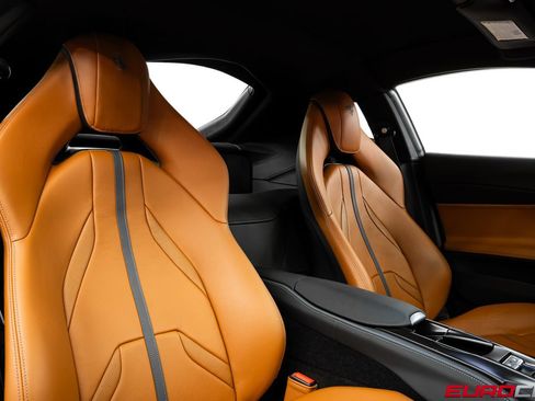 Used 2020 Ferrari 812 Superfast RWD image 42