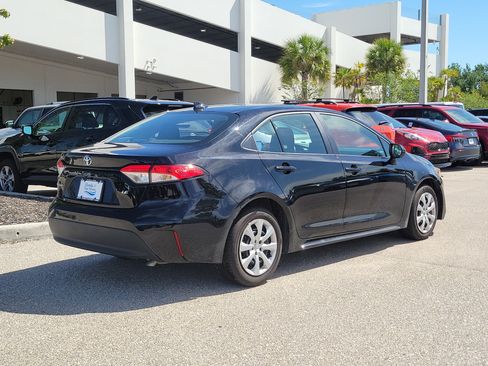 Used 2024 Toyota Corolla LE image 5