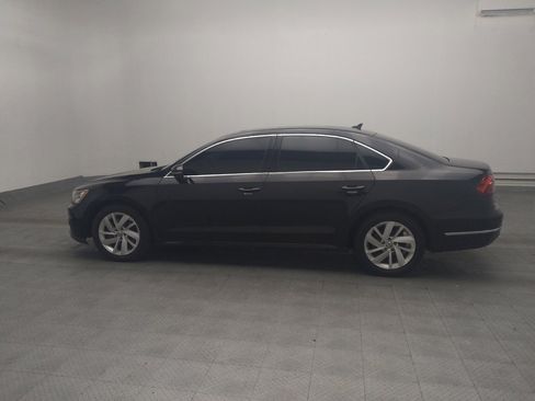 Used 2018 Volkswagen Passat 2.0T SE FWD image 3