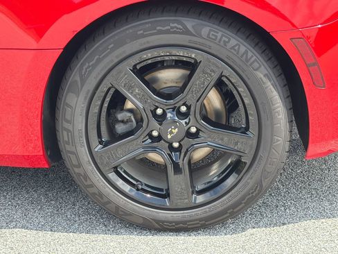 Used 2022 Chevrolet Camaro LT RWD image 17