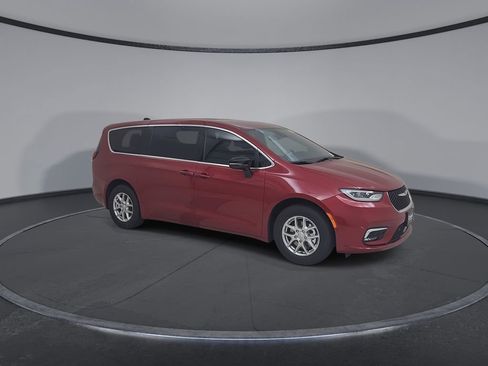 New 2026 Chrysler Pacifica Select FWD image 2