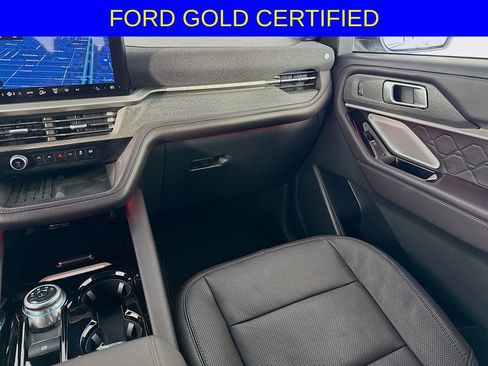 Used 2025 Ford Explorer Platinum w/ LUX Leather Package image 25