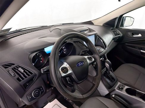Used 2015 Ford Escape SE w/ Equipment Group 201A image 9