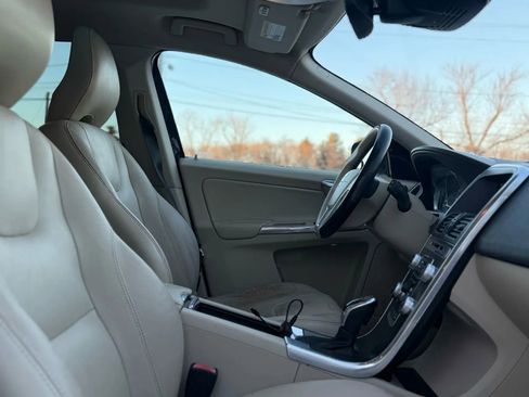 Used 2015 Volvo XC60 T5 Platinum FWD image 21