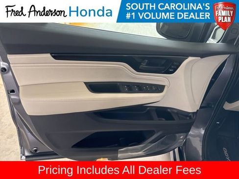 New 2026 Honda Odyssey Touring image 5