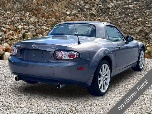 Used 2008 MAZDA MX-5 Miata Grand Touring w/ Interior Trim Pkg RWD image 2