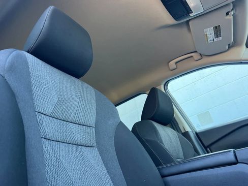 Used 2024 Nissan Rogue SV image 19