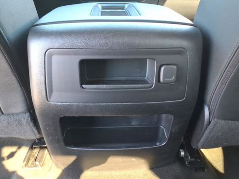 Used 2017 Chevrolet Silverado 1500 High Country image 16