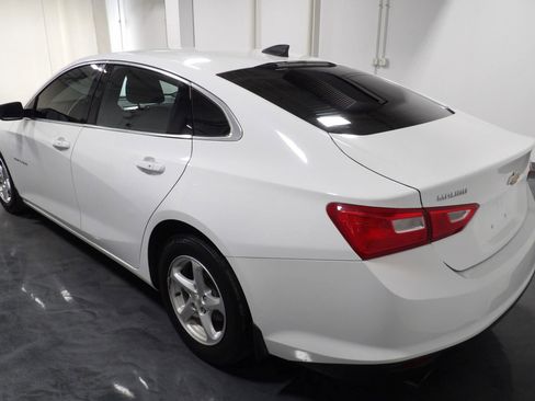 Used 2017 Chevrolet Malibu LS image 5