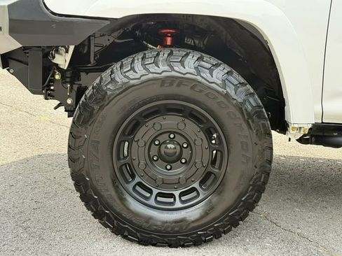 Used 2016 Toyota 4Runner SR5 Premium AWD/4WD image 38