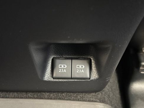 Used 2021 Toyota 4Runner SR5 Premium w/ Moonroof Package AWD/4WD image 30