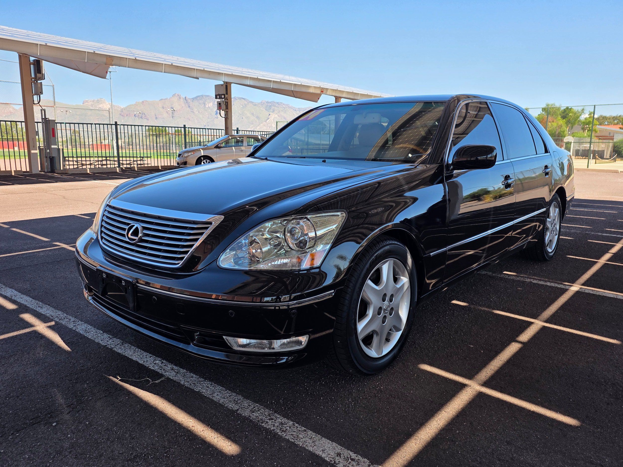 Used 2004 Lexus LS 430 RWD image 1