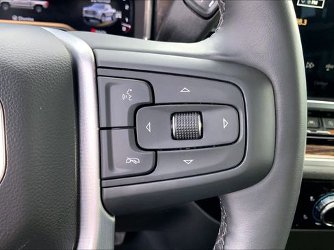 Used 2024 GMC Sierra 1500 Elevation image 25