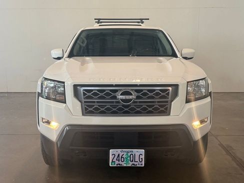 Used 2022 Nissan Frontier SV AWD/4WD image 4