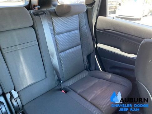 Used 2022 Jeep Grand Cherokee Laredo E AWD/4WD image 24