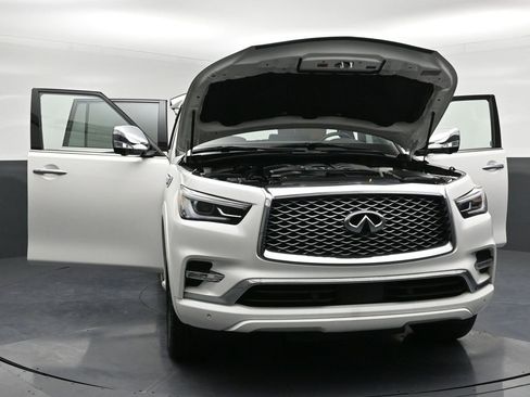 Used 2023 INFINITI QX80 Sensory w/ All-Season Package image 41