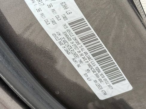 Used 2020 Chrysler Pacifica Limited w/ Advanced Safetytec Group FWD image 41