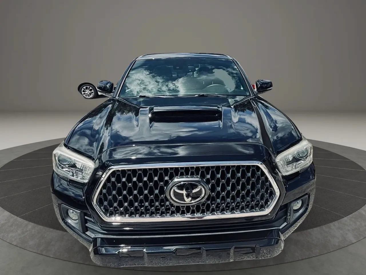 Used 2018 Toyota Tacoma TRD Sport RWD image 8