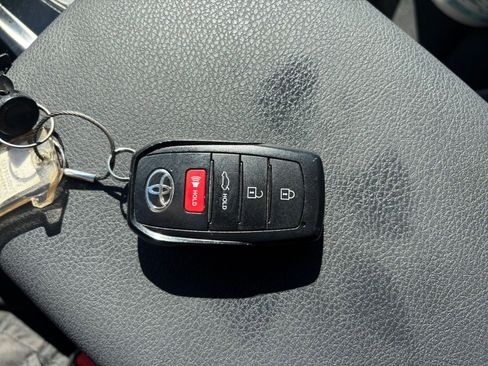 Used 2025 Toyota Camry LE image 21