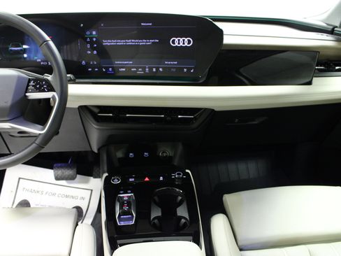 Used 2025 Audi Q6 e-tron Premium Plus w/ Premium Plus AWD/4WD image 18