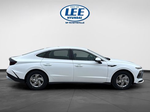 New 2026 Hyundai Sonata SE FWD image 6
