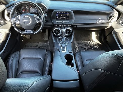 Used 2020 Chevrolet Camaro LT w/ RS Package image 9